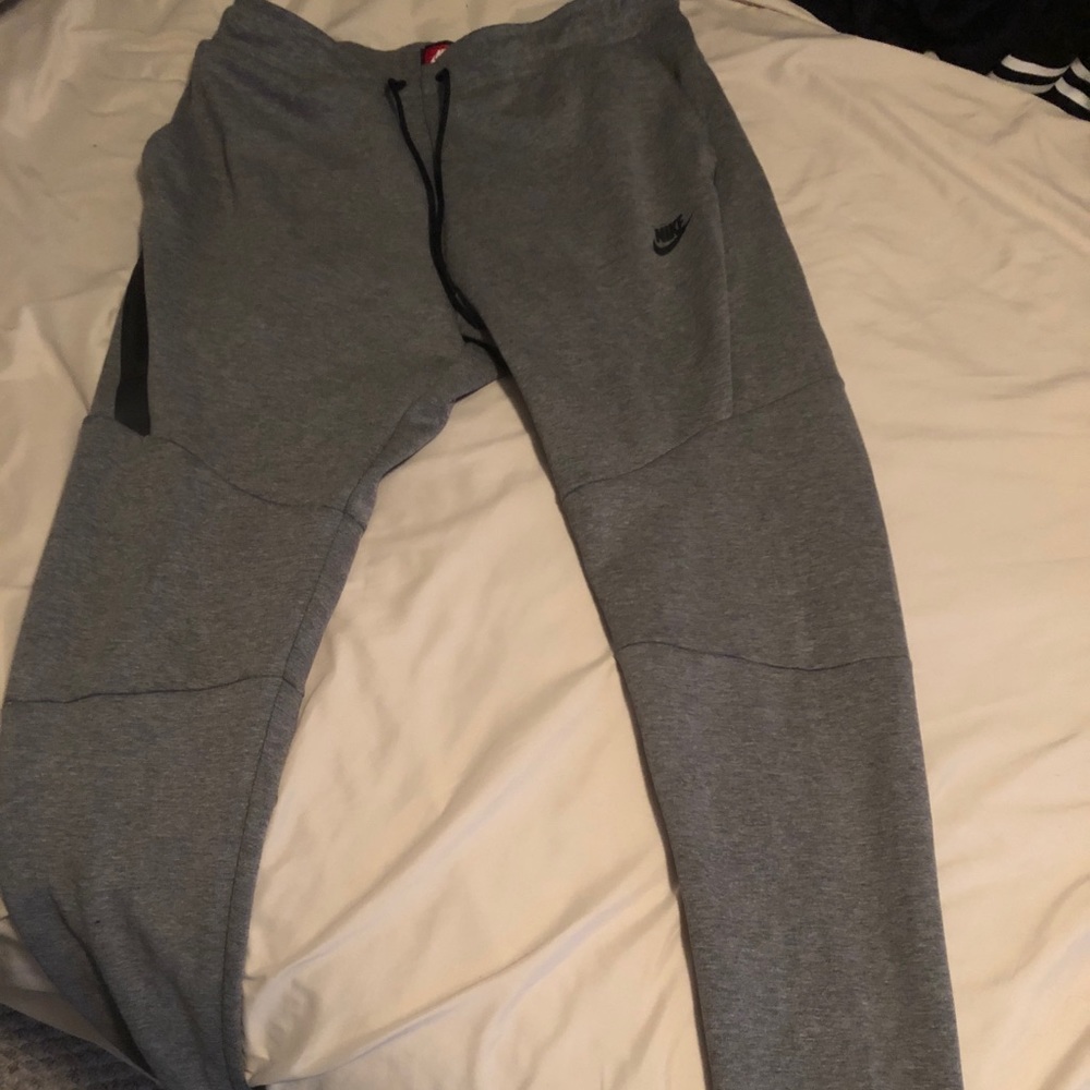 Nike tech fleece joggers